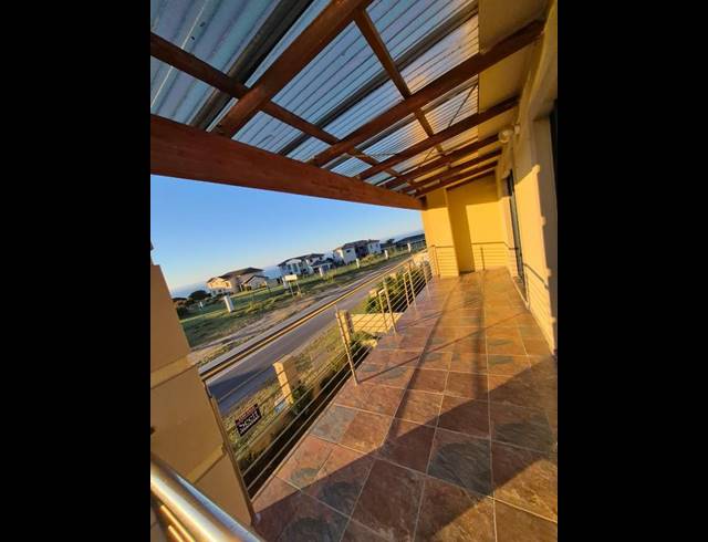 3 BEDROOM CLUSTER FOR SALE IN MOSSEL BAY EXT 15
